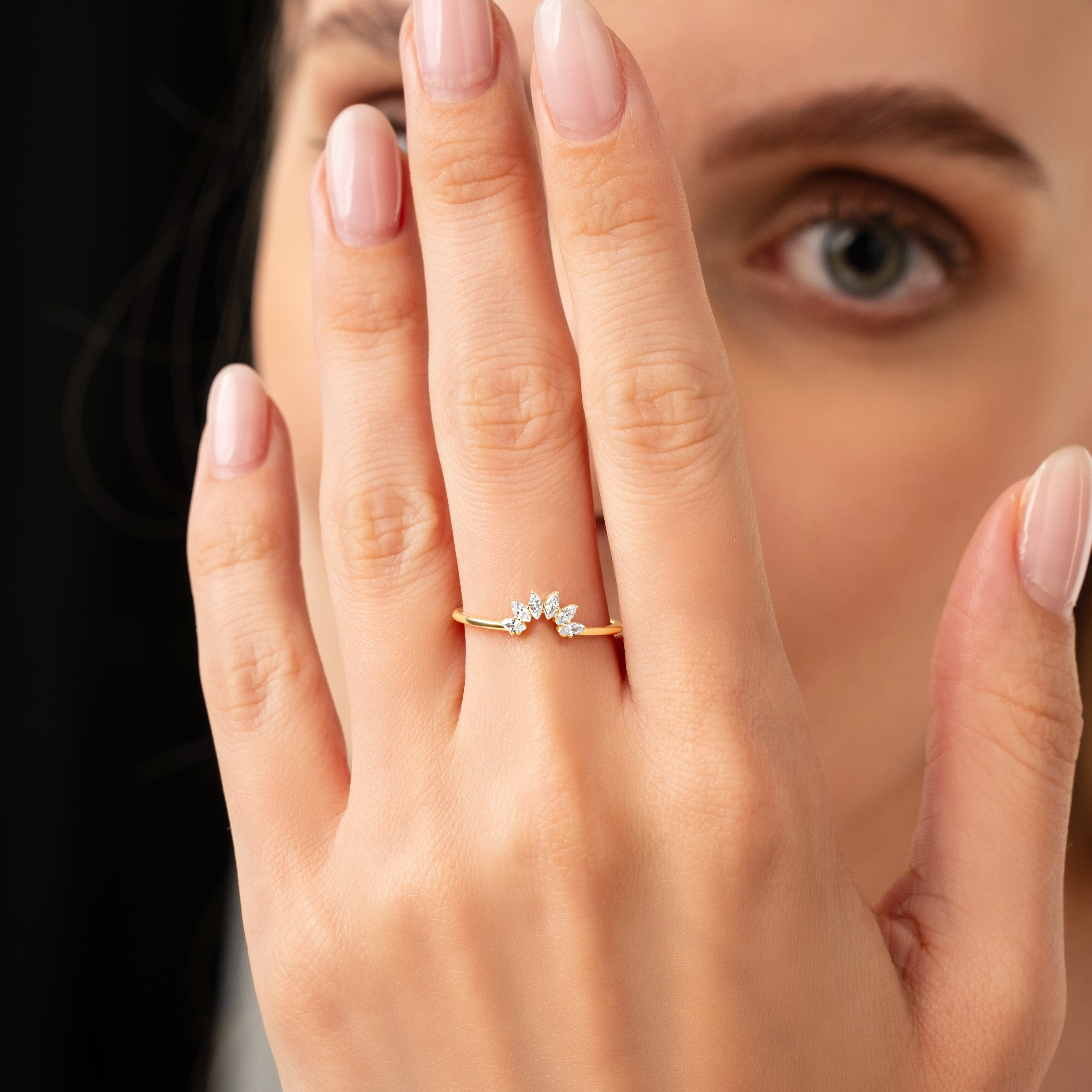Diamond Curved Wedding Band 14 K Gold, Lyra