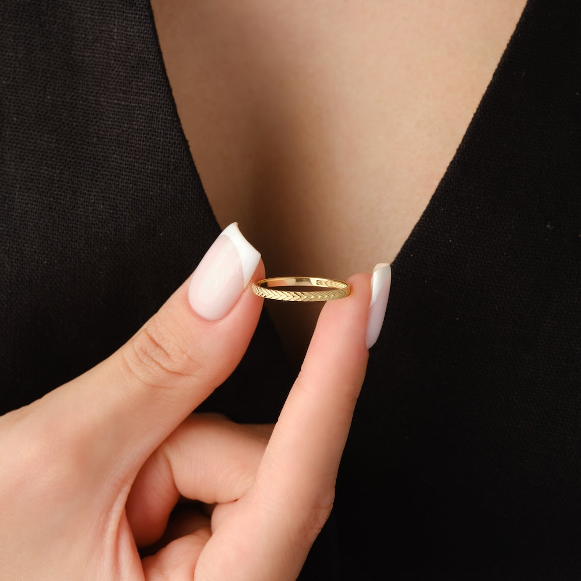 14k Gold Herringbone Pattern Wedding Ring