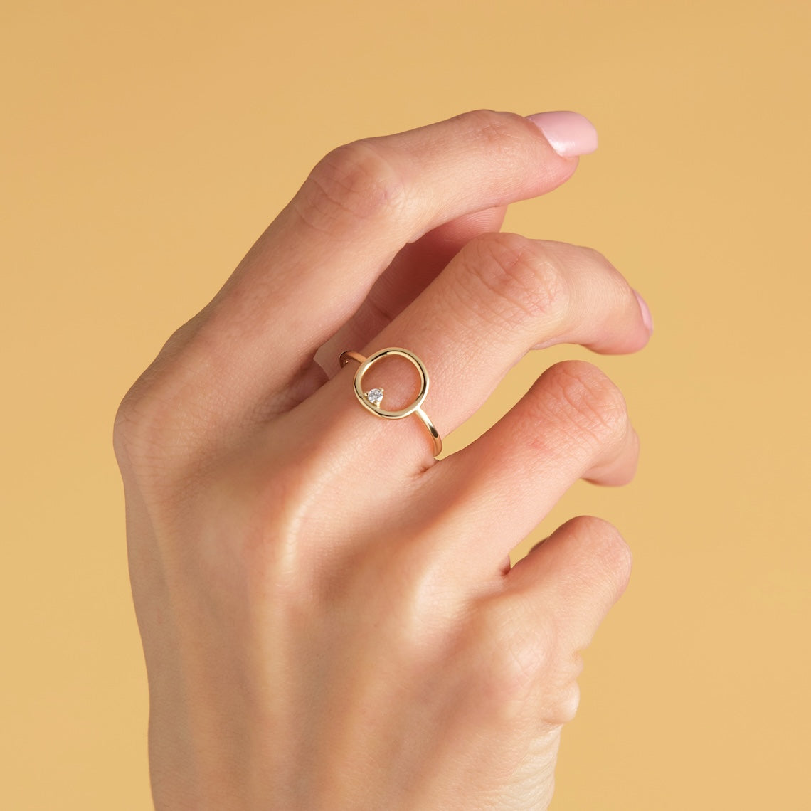 open circle ring with diamond