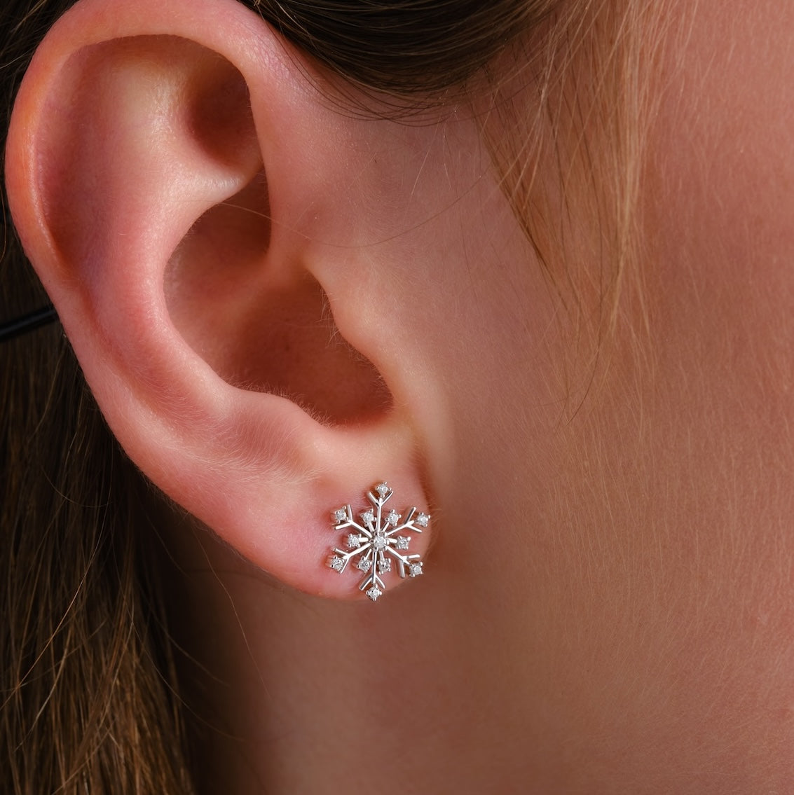 14k White Gold Vermeil Snowflake Earring